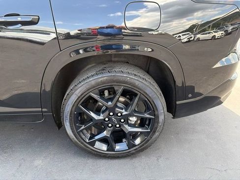 Used 2024 Chevrolet Traverse RS AWD/4WD image 4