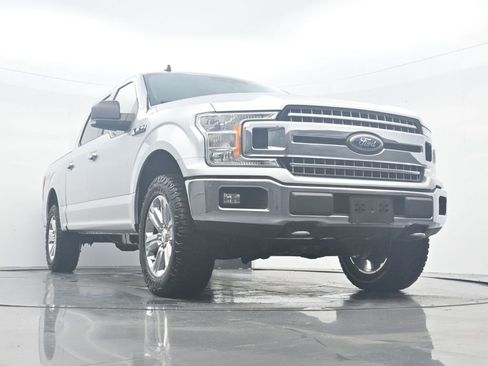 Used 2019 Ford F150 XLT w/ Equipment Group 302A Luxury AWD/4WD image 26
