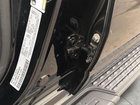 Used 2021 RAM 1500 Laramie w/ Night Edition AWD/4WD image 32