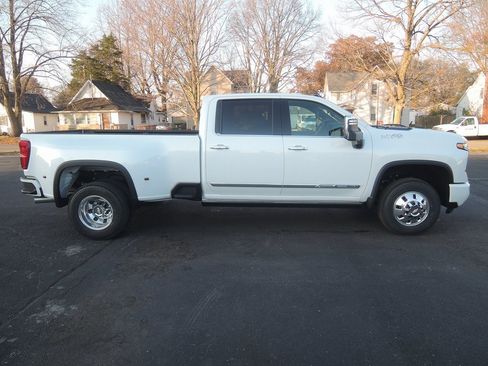 New 2026 Chevrolet Silverado 3500 High Country w/ High Country Premium Package image 2