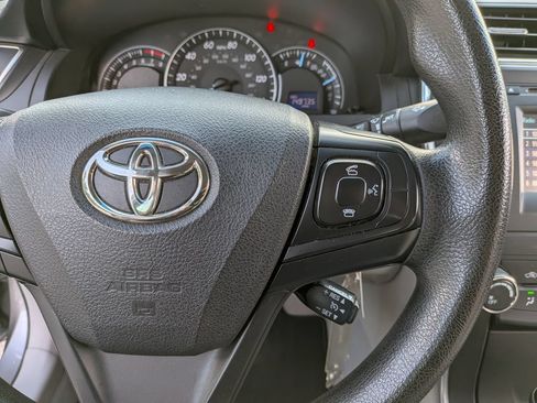 Used 2015 Toyota Camry LE FWD image 14