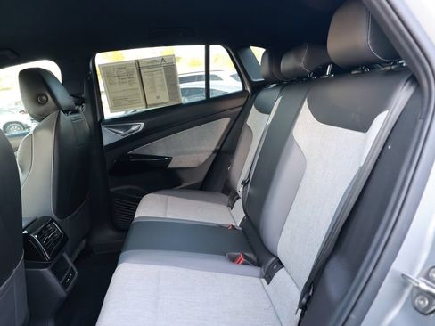 Used 2023 Volkswagen ID.4 Pro RWD image 34