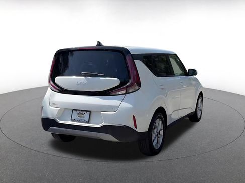 Used 2025 Kia Soul LX w/ LX Technology Package FWD image 13