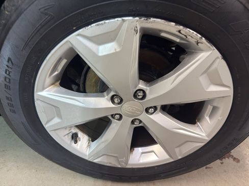 Used 2015 Subaru Forester 2.5i Limited image 33