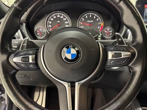 Used 2018 BMW M4 Coupe RWD image 15