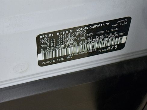 Used 2024 Mitsubishi Outlander SE Black Edition FWD image 38