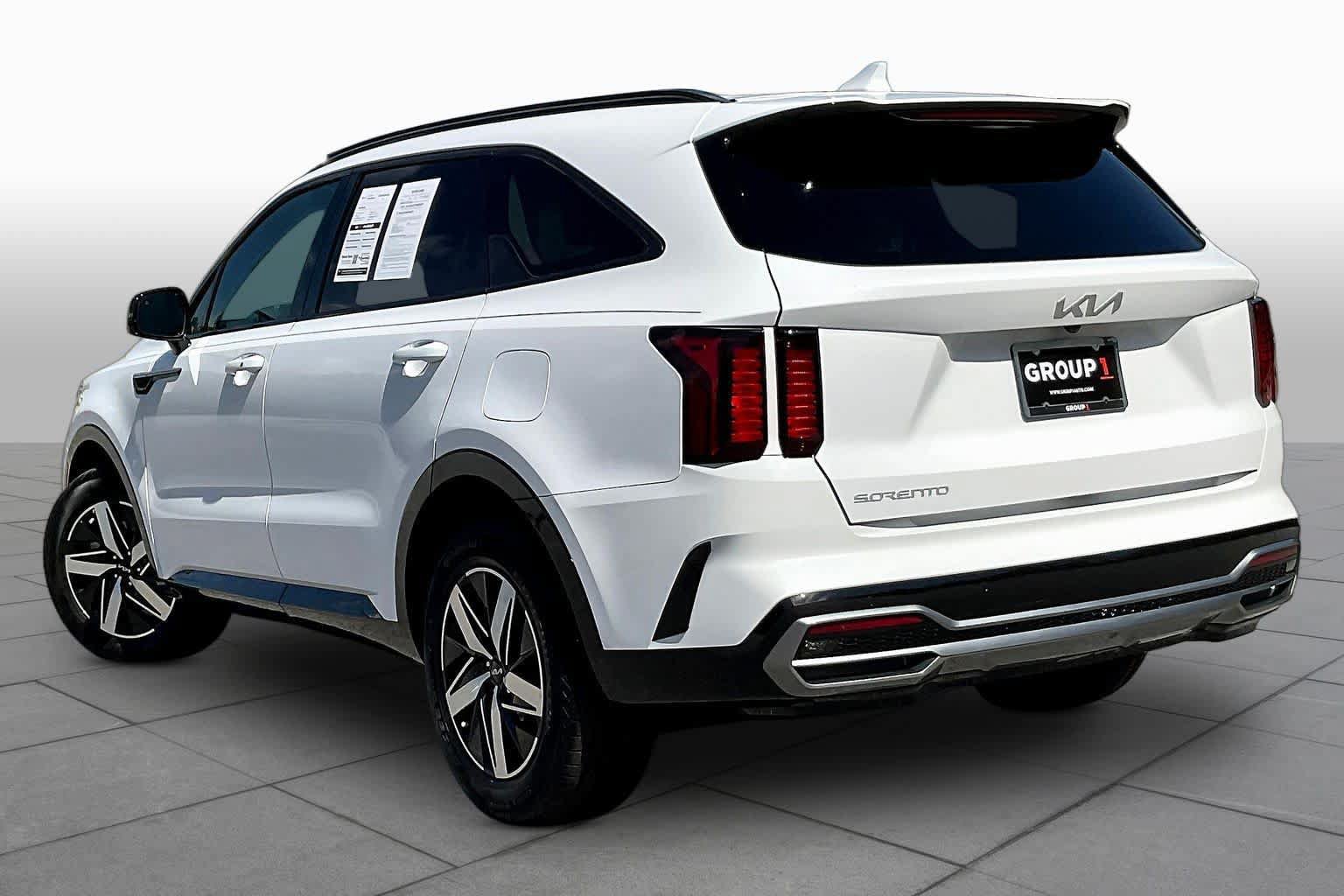 Used 2023 Kia Sorento S FWD image 12