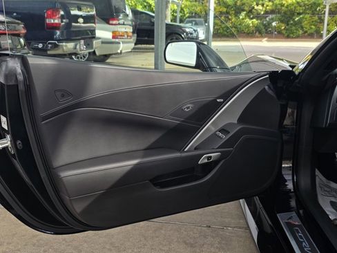 Used 2018 Chevrolet Corvette Z06 image 12