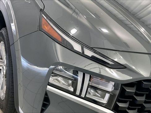 Used 2023 Hyundai Santa Fe SEL AWD/4WD image 32