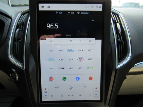 Used 2024 Ford Edge Titanium w/ Titanium Elite Package image 20