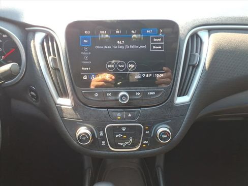 Used 2025 Chevrolet Malibu LS FWD image 23
