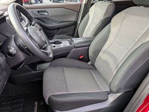 Used 2023 Nissan Rogue SV image 15