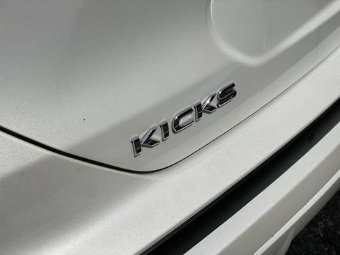 Certified 2023 Nissan Kicks SV FWD image 23