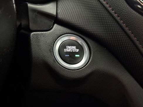 Used 2022 Chevrolet Equinox RS w/ Infotainment Package image 17