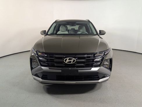 Used 2025 Hyundai Tucson SEL FWD image 2