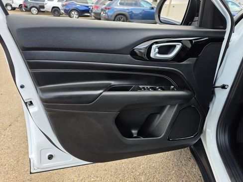 Used 2022 Jeep Compass Altitude image 20