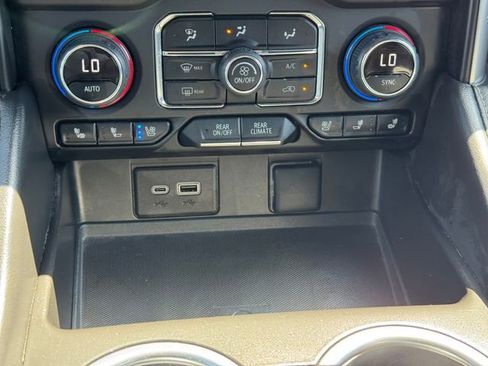 Certified 2024 Chevrolet Suburban Premier AWD/4WD image 21