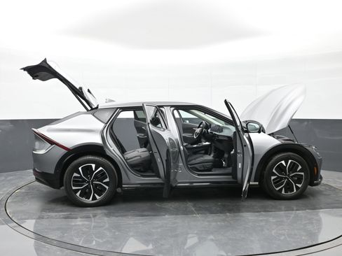 Used 2024 Kia EV6 Wind w/ Wind Technology Package image 49