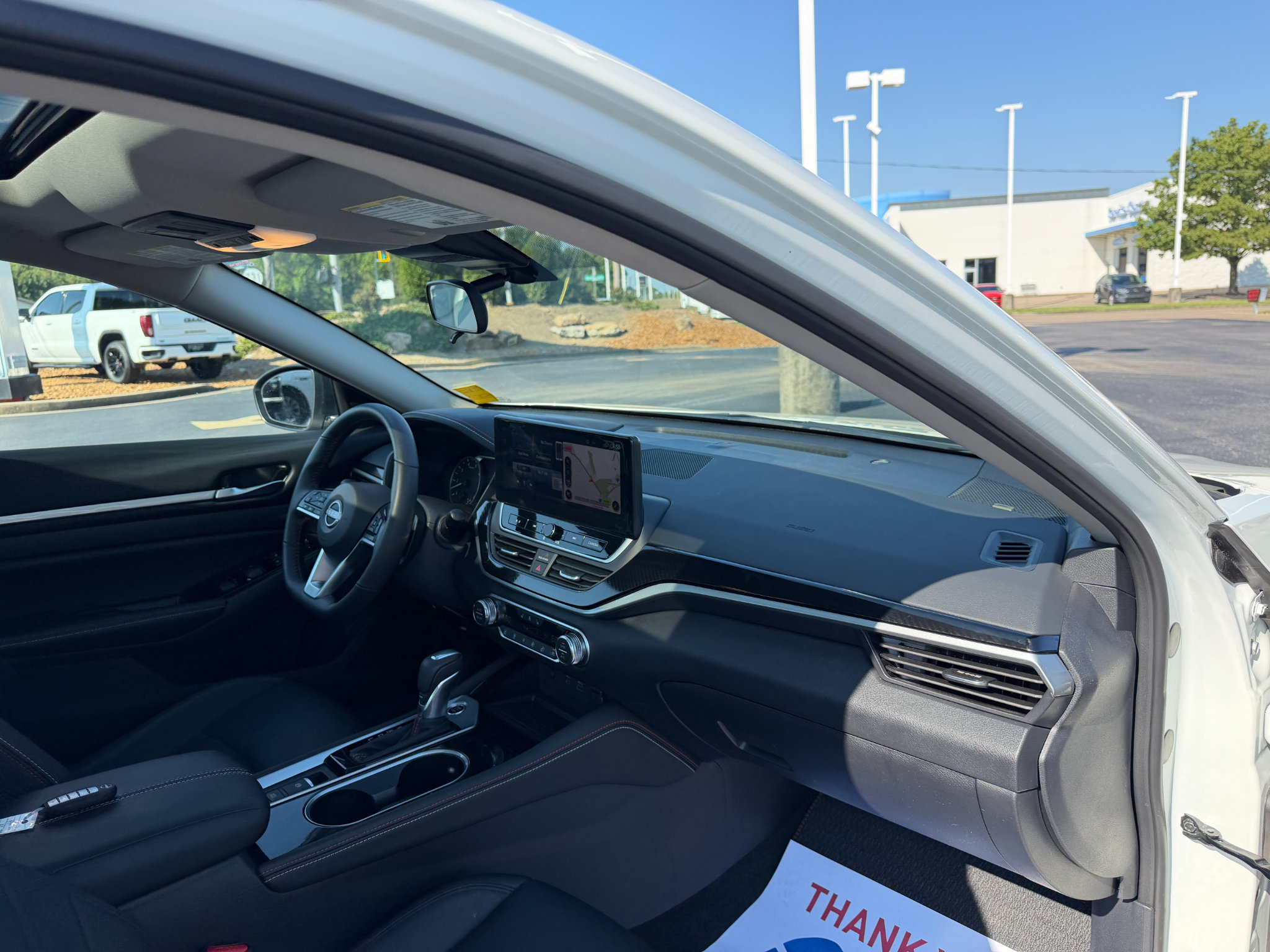 Used 2024 Nissan Altima 2.0 SR FWD image 15