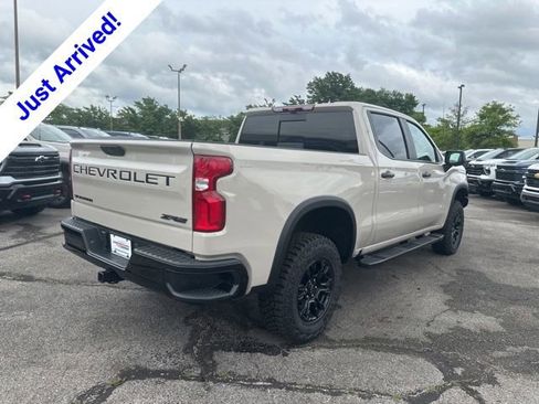 New 2026 Chevrolet Silverado 1500 ZR2 w/ Dark Appearance Package AWD/4WD image 3