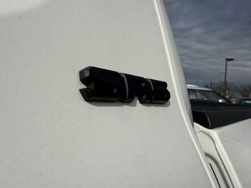 New 2025 Toyota Tacoma SR5 AWD/4WD image 17
