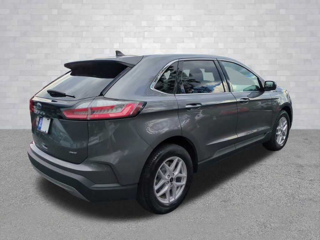 Used 2024 Ford Edge SEL AWD/4WD image 5