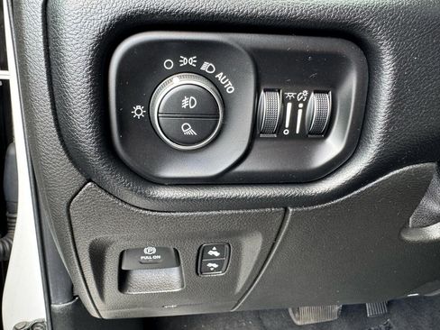 Used 2019 RAM 1500 Laramie image 22