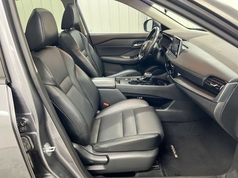 Used 2022 Nissan Rogue SV w/ SV Premium Package FWD image 22