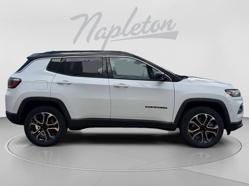 Used 2023 Jeep Compass Limited AWD/4WD image 7
