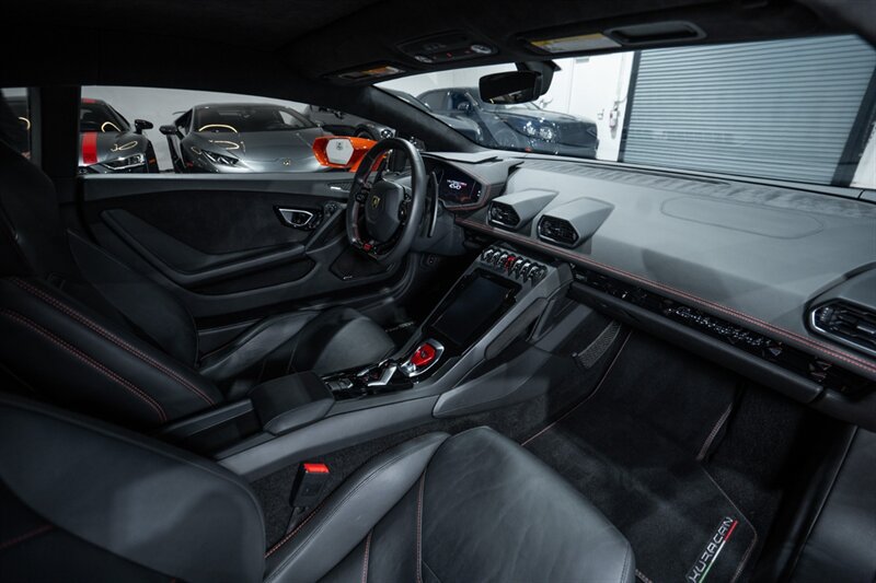 Used 2020 Lamborghini Huracan EVO AWD/4WD image 29