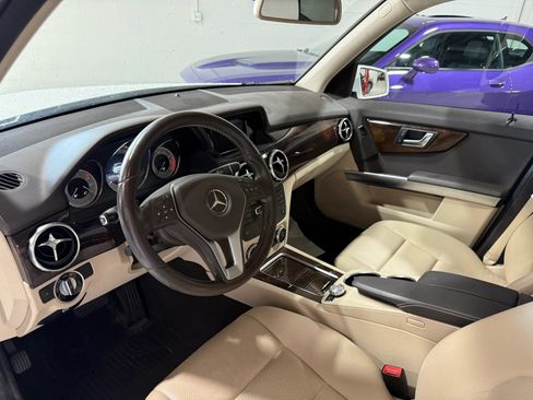 Used 2014 Mercedes-Benz GLK 350 4MATIC image 5