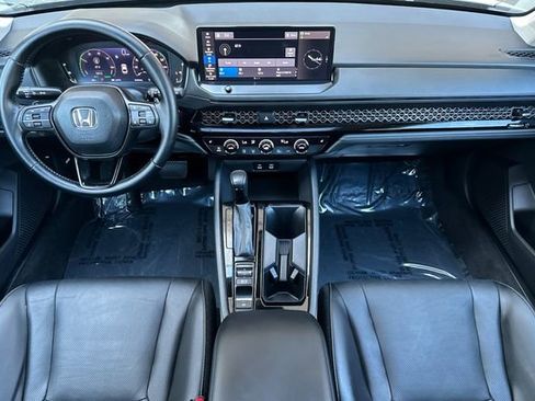 Used 2023 Honda Accord EX-L image 10