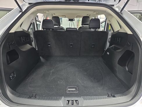 Used 2024 Ford Edge SEL image 12