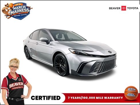 Used 2025 Toyota Camry SE w/ Convenience Package image 1