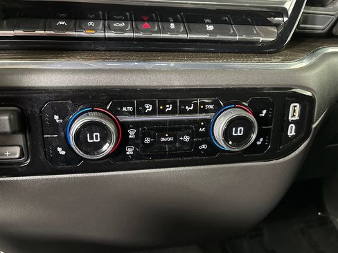 Used 2023 Chevrolet Silverado 1500 LT AWD/4WD image 18