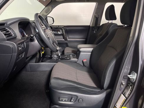 Used 2018 Toyota 4Runner TRD Off-Road image 12