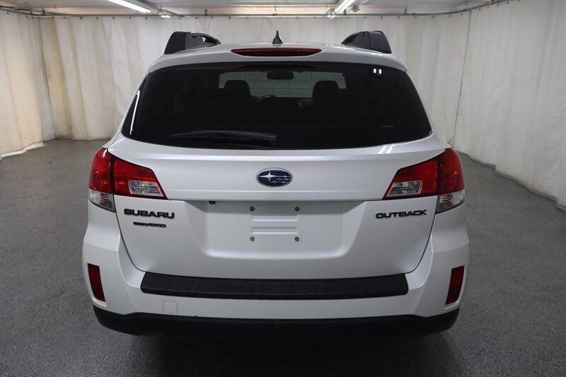 Used 2014 Subaru Outback 2.5i Limited AWD/4WD image 5
