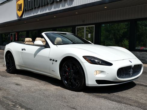 Used 2015 Maserati GranTurismo Convertible image 58