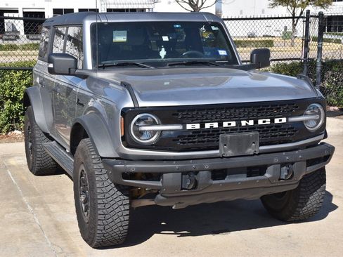 Used 2022 Ford Bronco Wildtrak image 4