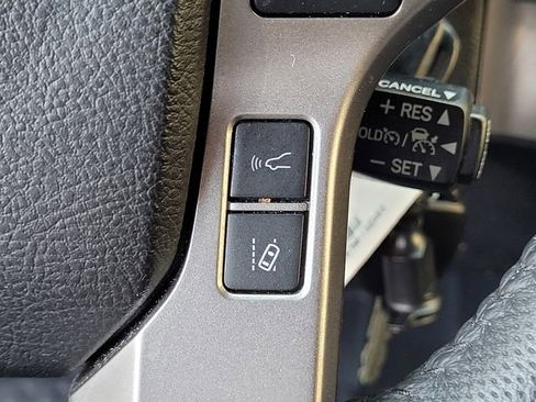 Certified 2022 Toyota Tacoma SR5 image 32