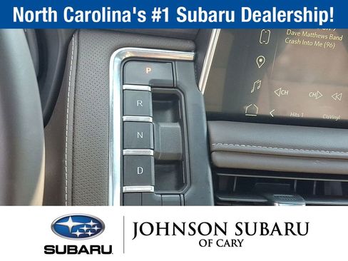 Used 2024 GMC Yukon XL SLT w/ SLT Luxury Package image 14