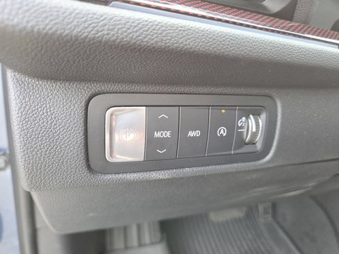 Used 2024 Chevrolet Traverse RS AWD/4WD image 33