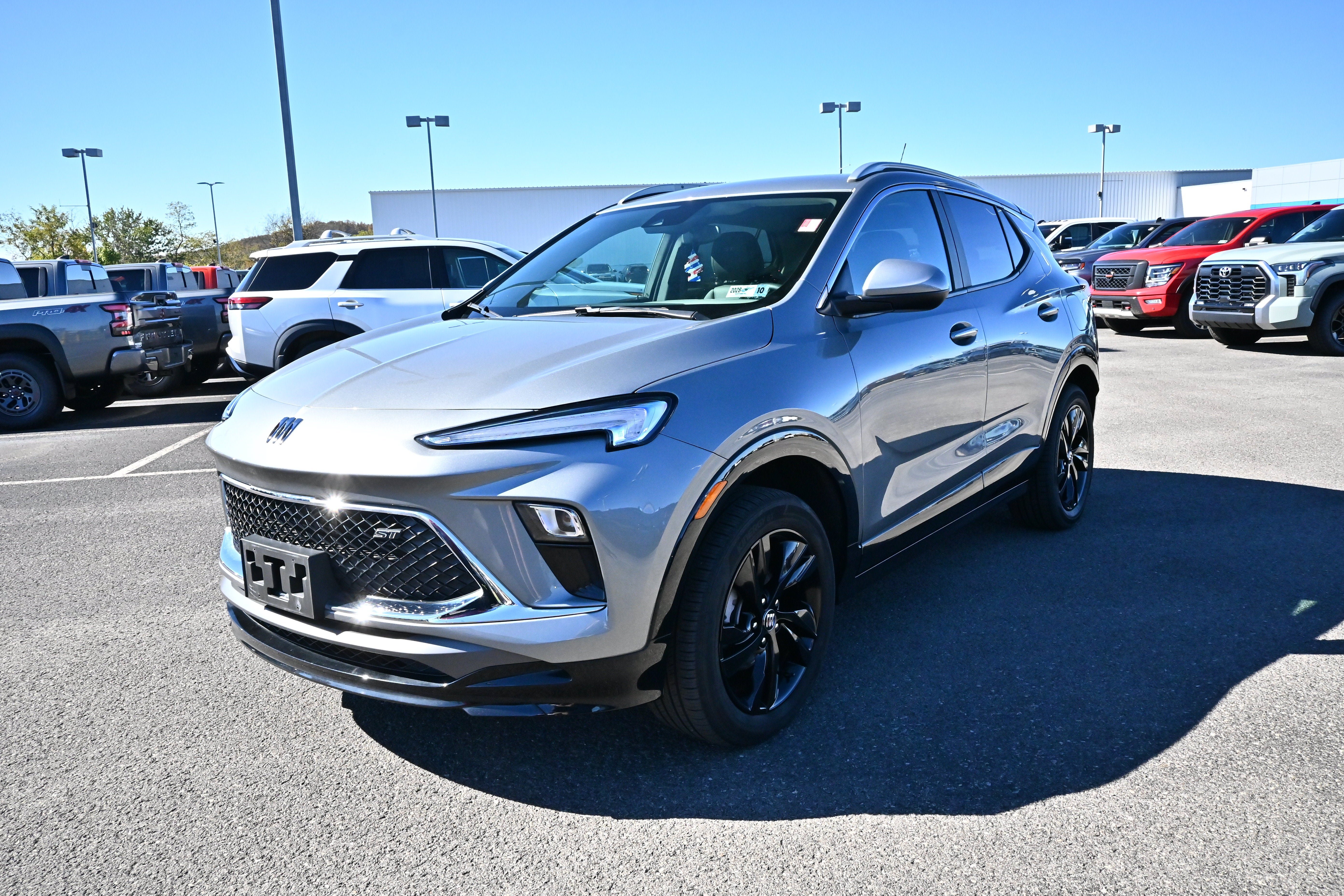 Used 2024 Buick Encore GX Sport Touring w/ Comfort Package AWD/4WD image 4