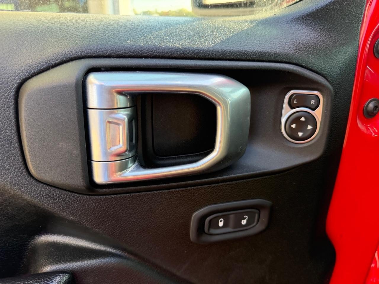 Used 2021 Jeep Wrangler Unlimited Sport AWD/4WD image 18
