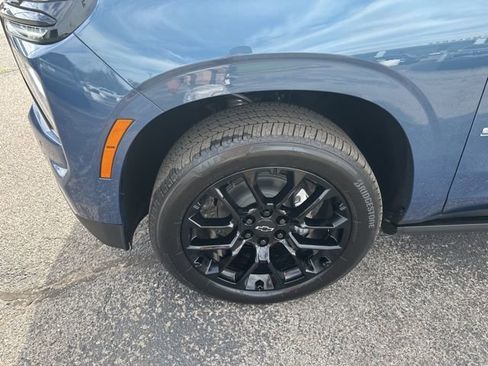 New 2026 Chevrolet Suburban High Country image 10