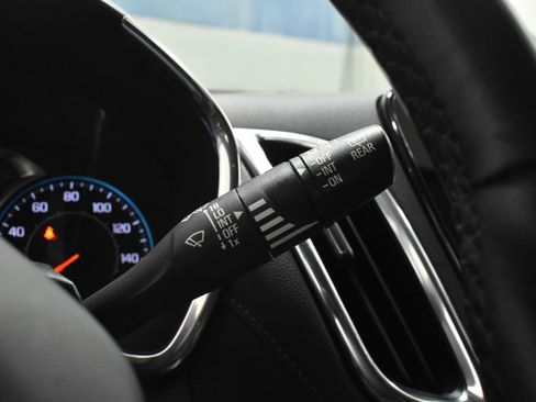 Used 2023 Chevrolet Equinox Premier FWD image 15
