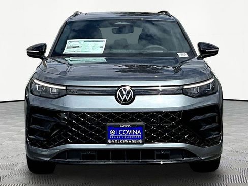 New 2026 Volkswagen Tiguan SE R-Line FWD image 2
