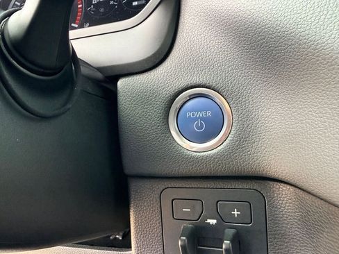 Used 2024 Toyota Tundra Limited image 6