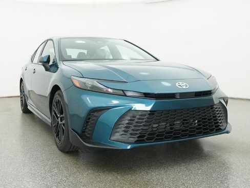 New 2026 Toyota Camry SE FWD image 33