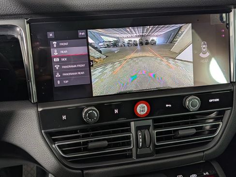 New 2026 Porsche Macan AWD/4WD image 32